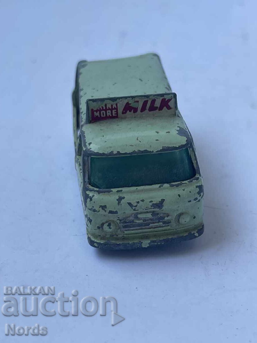 Τρόλεϊ MATCHBOX με τιμή 2,50 € Τρόλεϊ MATCHBOX με τιμή 2,50 €