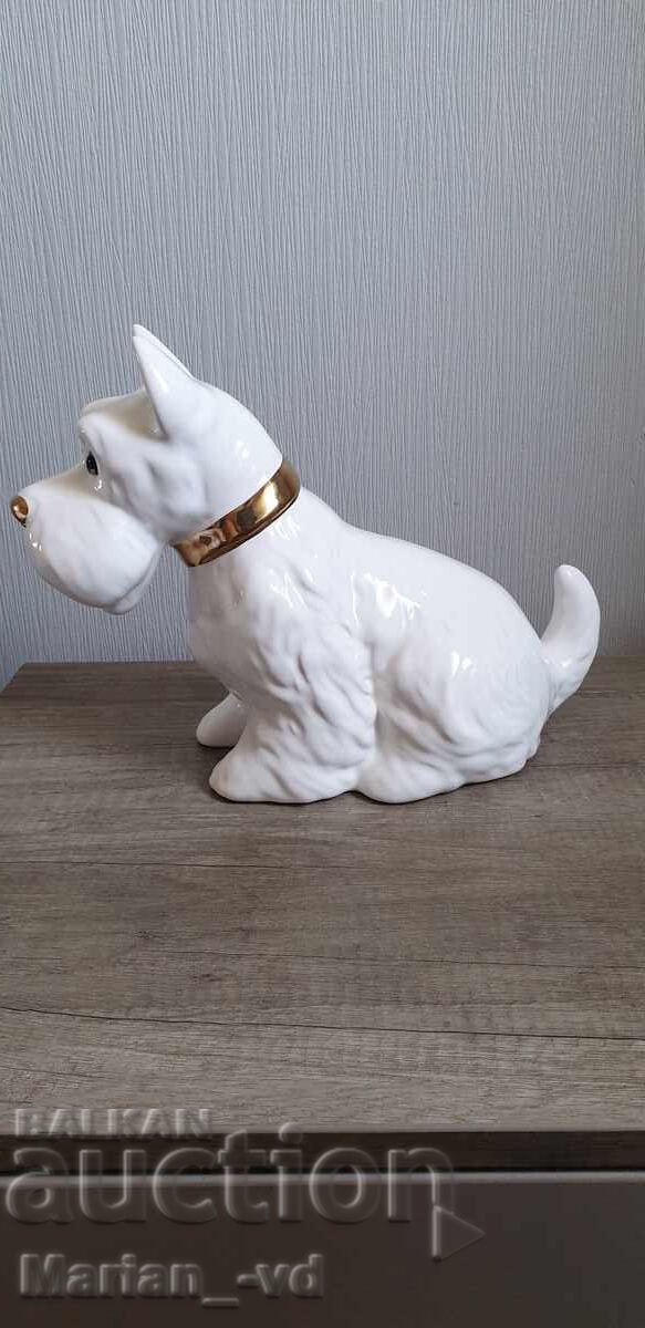 Porcelain dog with stamp Porcelain dog with stamp