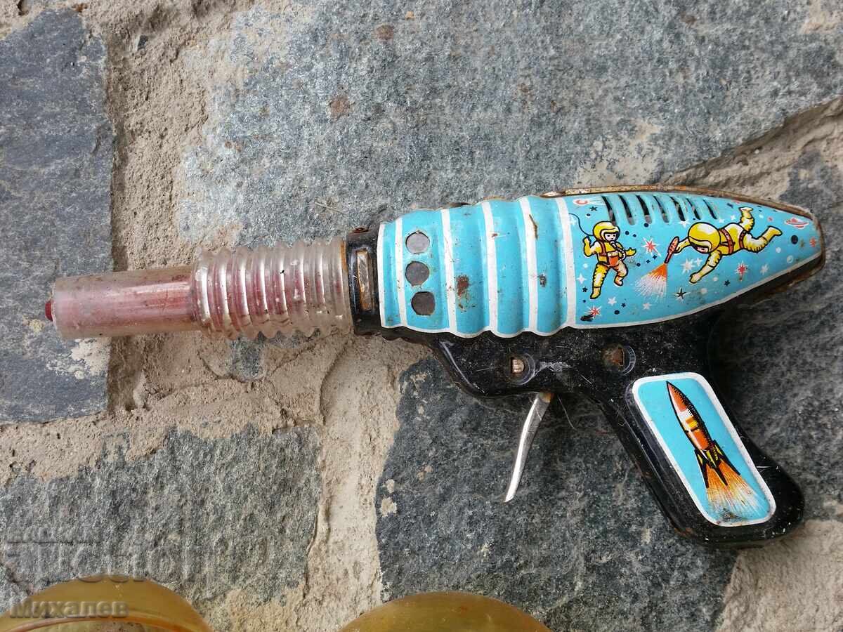 gun with three mixers ladles with price € 0.01 | 0.02 BGN