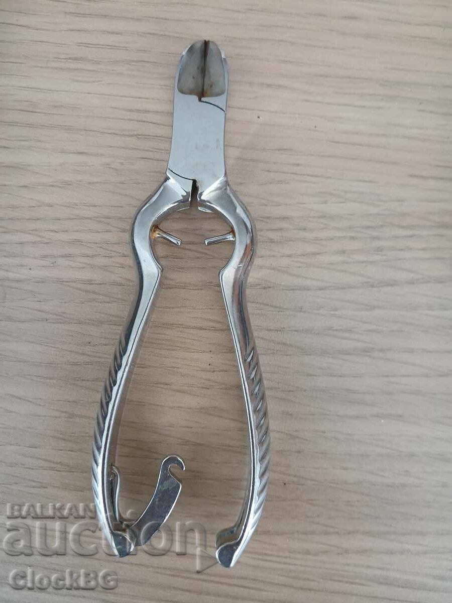 Auction Vintage professional nail nippers Auction Vintage professional nail nippers
