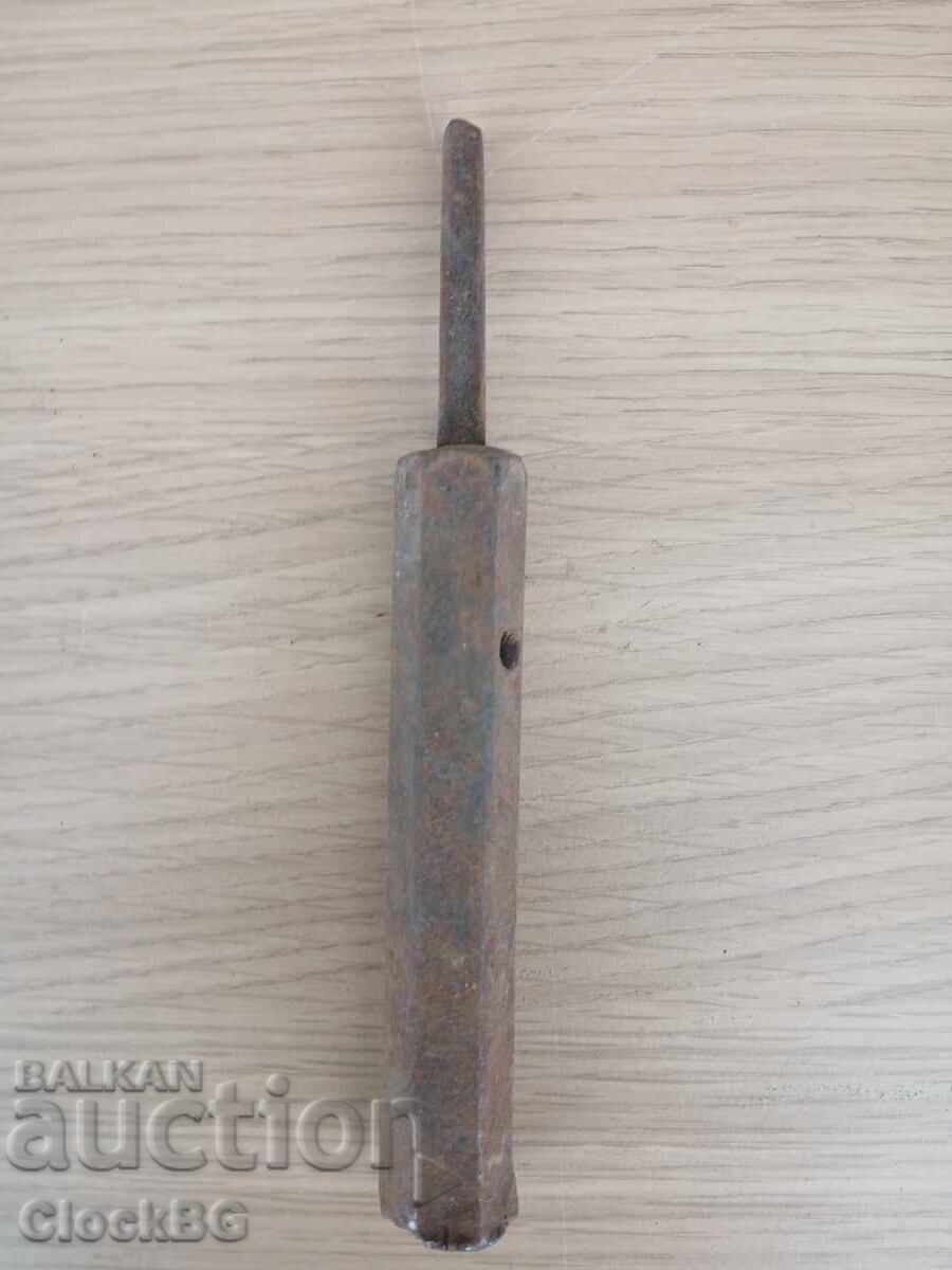 Αρχαίο εργαλείο σιδηρουργίας