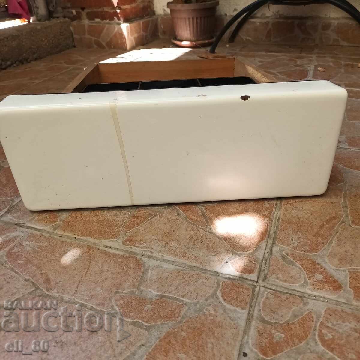 Ταμειακή μηχανή/χρηματοκιβώτιο. Ξύλινο συρτάρι με θήκη για κέρματα από κατάστημα με τιμή € 10.00 | 19.56 BGN