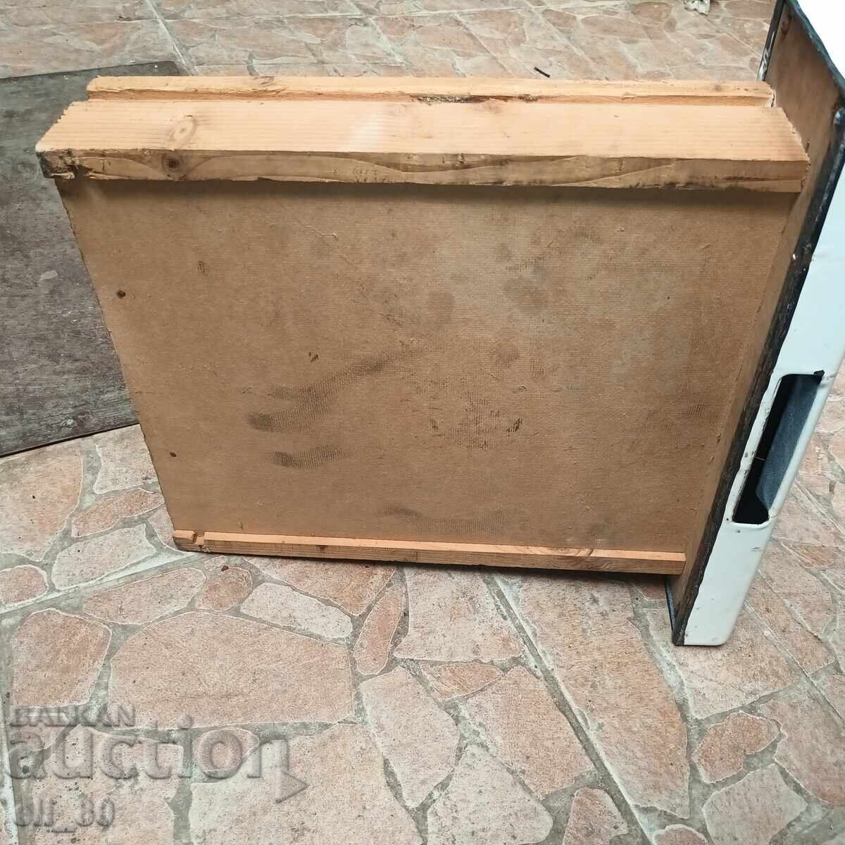 Παράδοση Ταμειακή μηχανή/χρηματοκιβώτιο. Ξύλινο συρτάρι με θήκη για κέρματα από κατάστημα