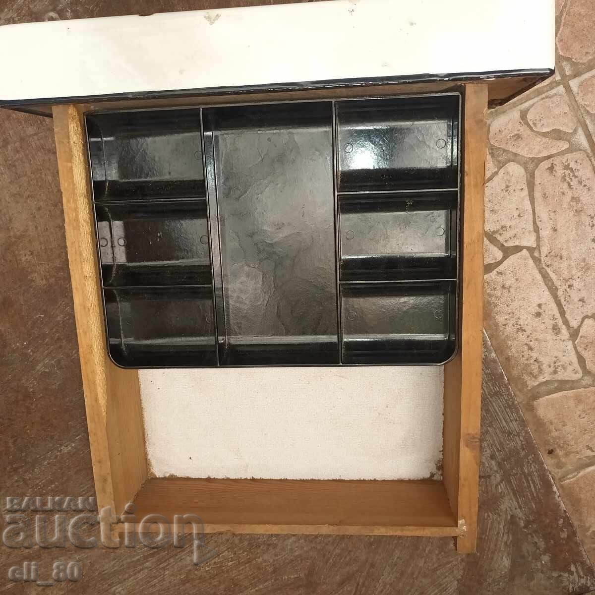 Ταμειακή μηχανή/χρηματοκιβώτιο. Ξύλινο συρτάρι με θήκη για κέρματα από κατάστημα