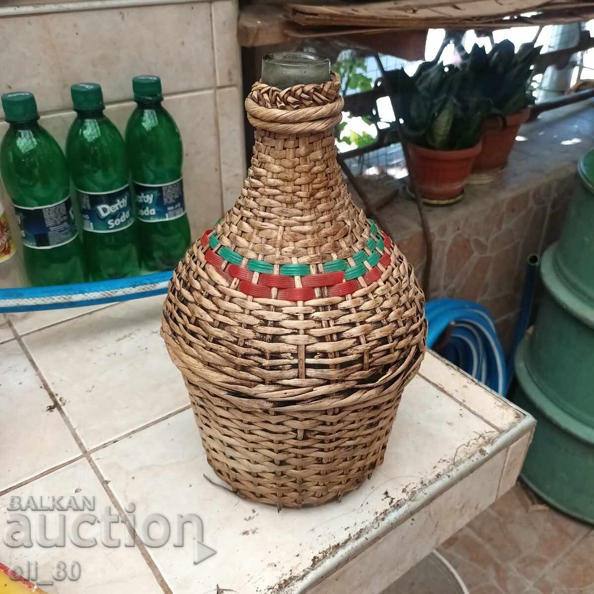 παλιά νταμιτζάνα 3 λίτρων με τιμή € 3.00 | 5.87 BGN