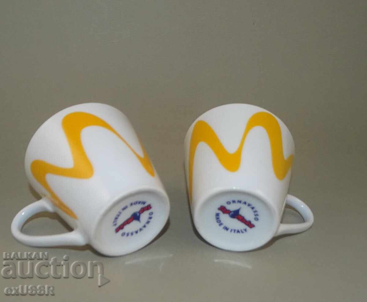 Auction  Italian designer coffee maker with 2 cups