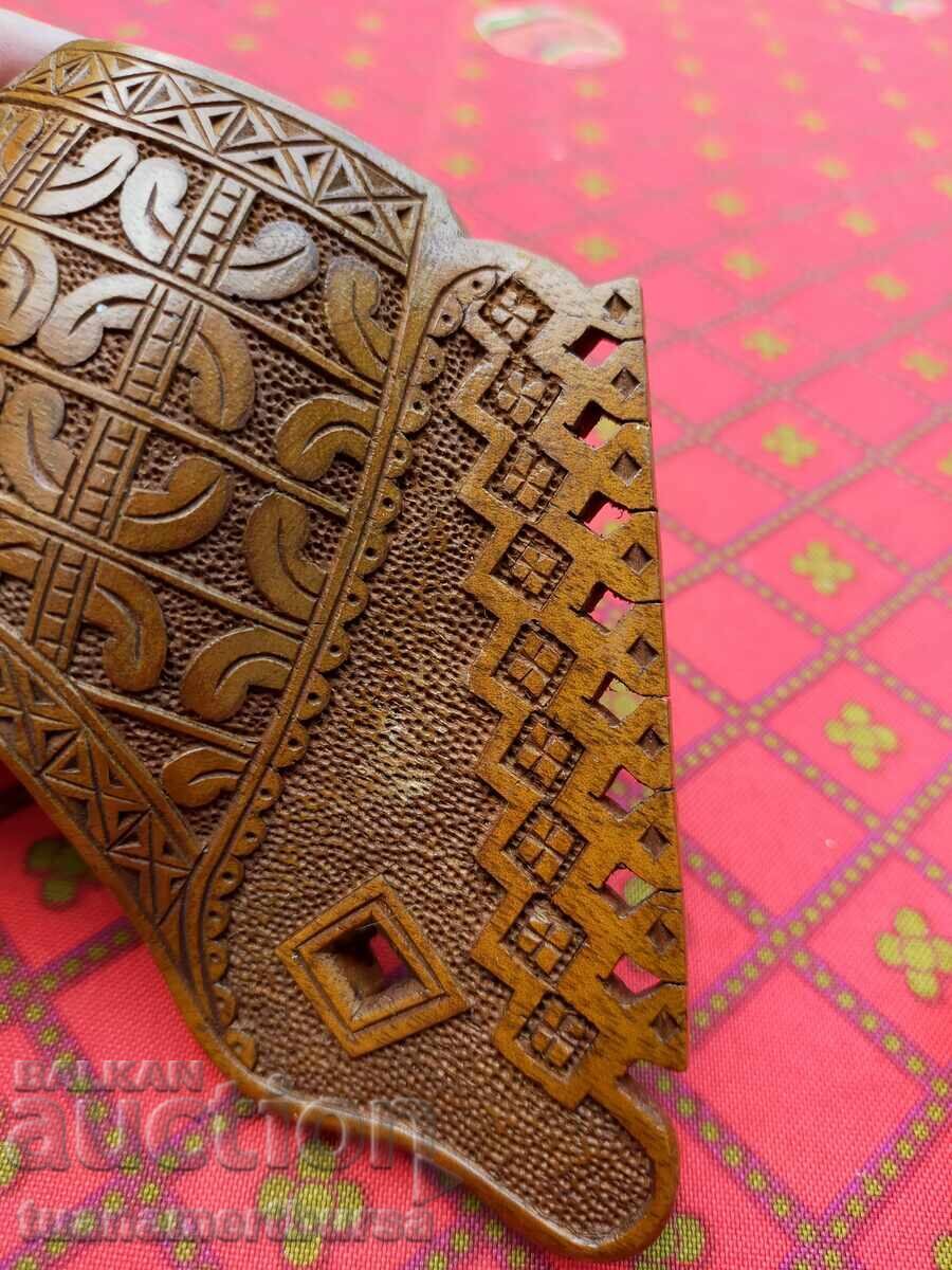 Decorative wooden object - 7 Decorative wooden object - 7