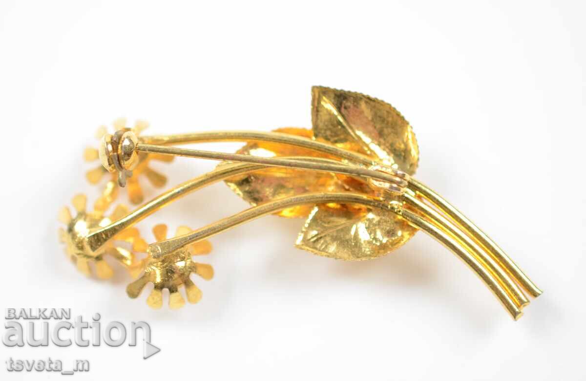 Vintage brooch with floral motif and pearls with price € 3.00 | 5.87 BGN