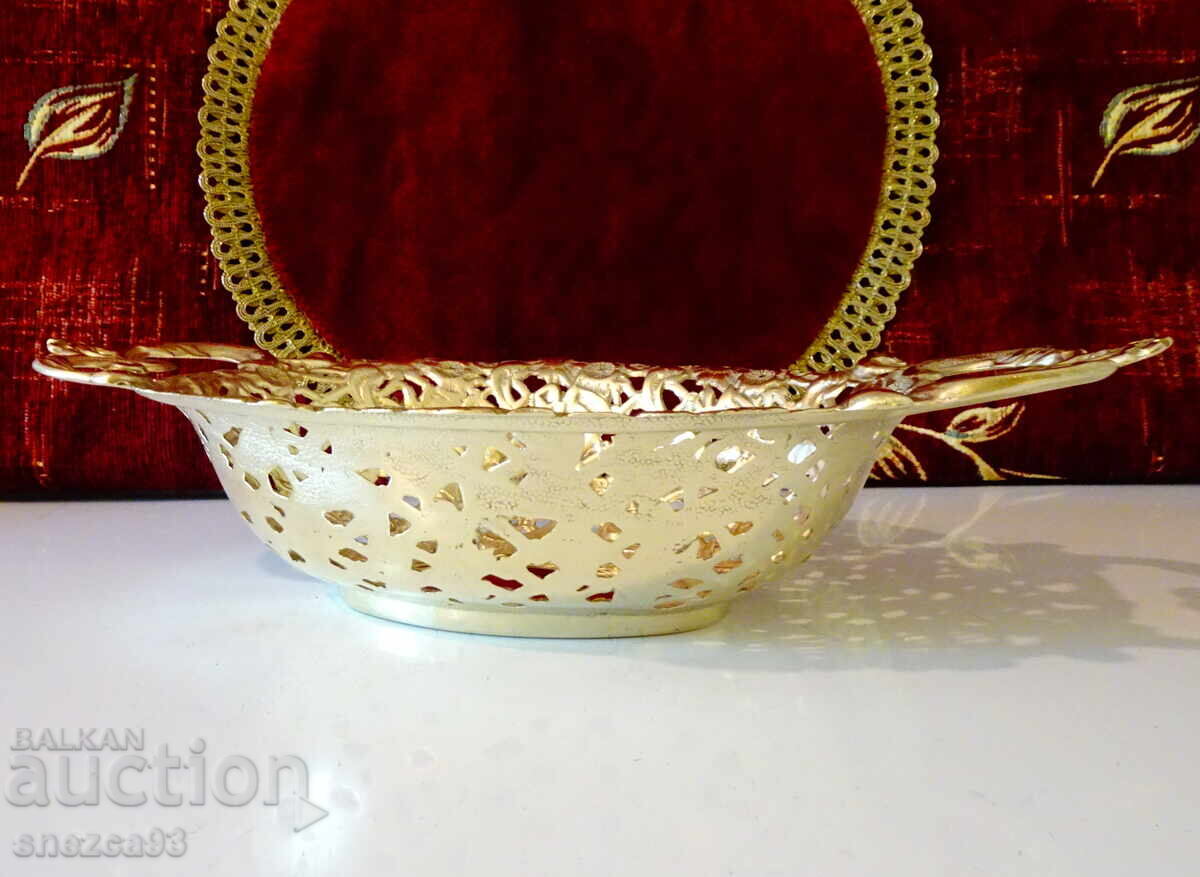 Delivery of Bronze fruit bowl, jardiniere, gilding, baroque, openwork Delivery of Bronze fruit bowl, jardiniere, gilding, baroque, openwork