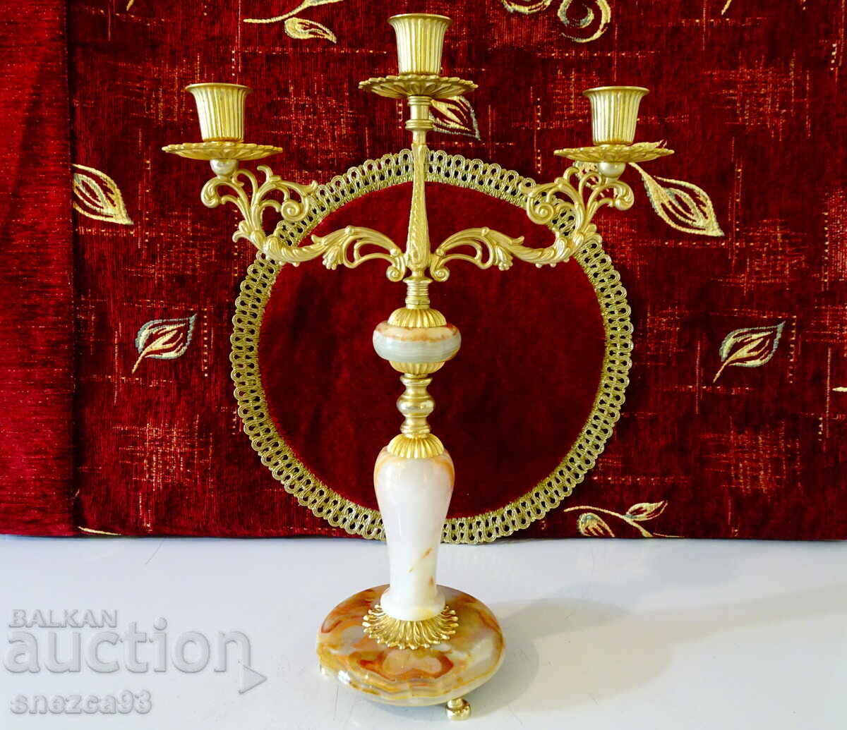 Auction Three-arm candelabra, bronze, onyx, gilding, Louis XV style Auction Three-arm candelabra, bronze, onyx, gilding, Louis XV style