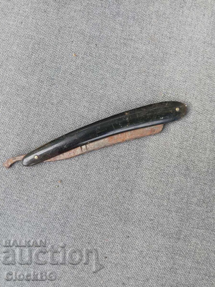 Vintage Straight Razor – Antique Barber Shaving Razor with price € 5.00 | 9.78 BGN Vintage Straight Razor – Antique Barber Shaving Razor with price € 5.00 | 9.78 BGN