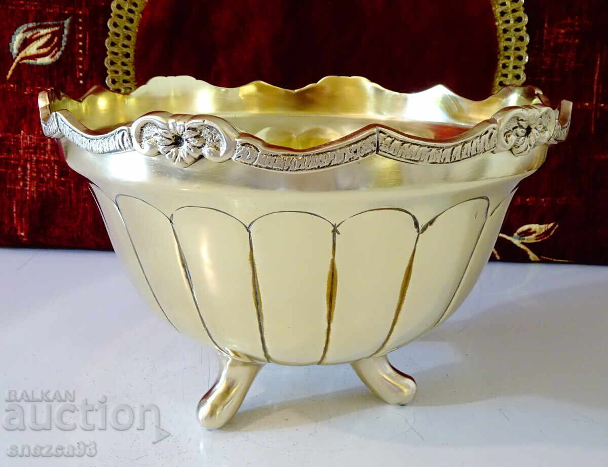 Auction  Victorian bronze salad bowl, bowl, 1 kg., gilding