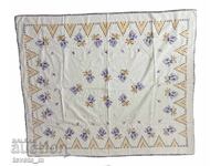 Față de masă albă din bumbac cu broderie manuală