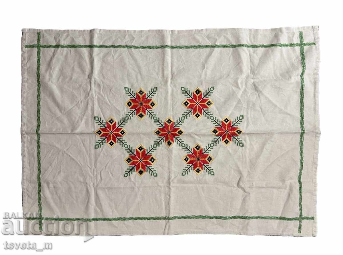 Față de masă din in cu broderie manuală