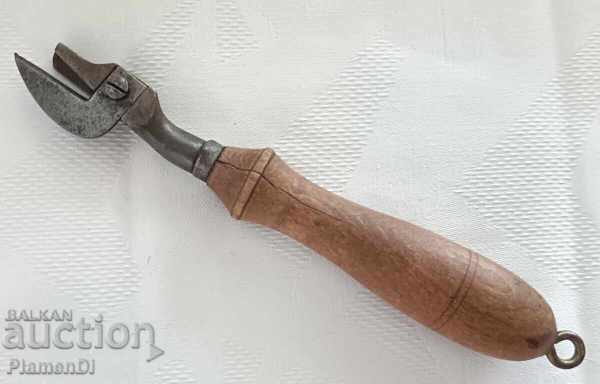 Retro military can opener "Berkeley&CO-BCB"