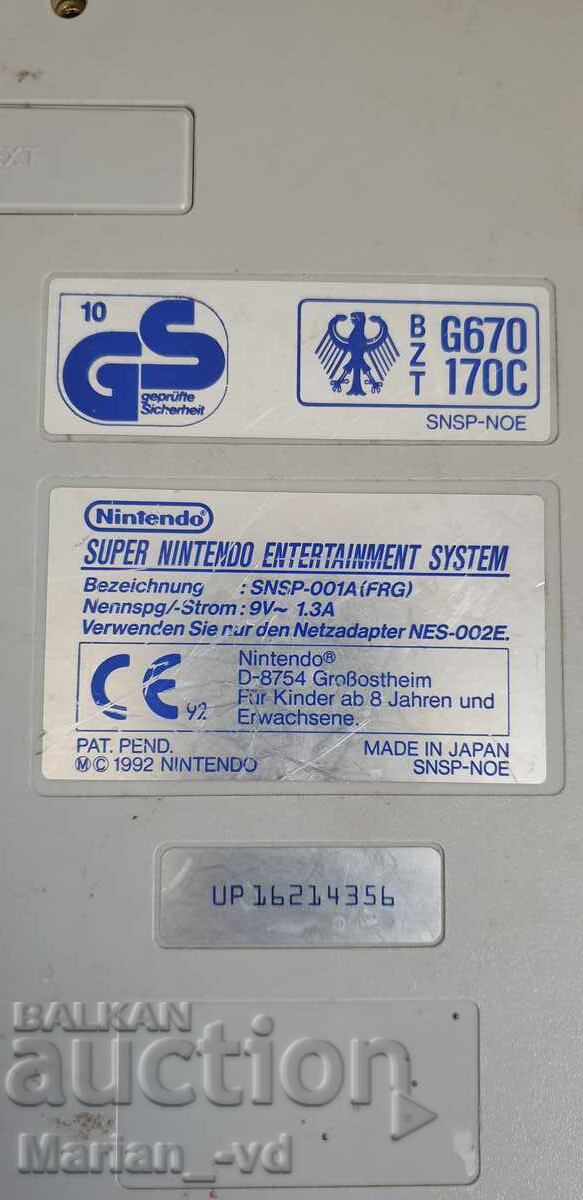 Livrarea Consolă Super Nintendo cu patru dischete