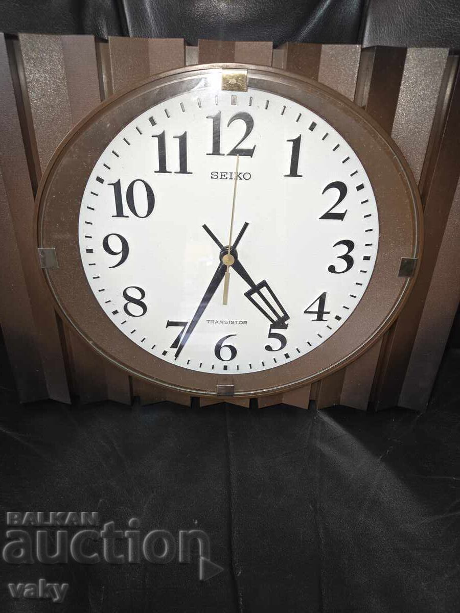 Ceas de perete cu cuarț SEIKO anii '70 CORECOM funcțional cu preț € 20.00 | 39.12 BGN