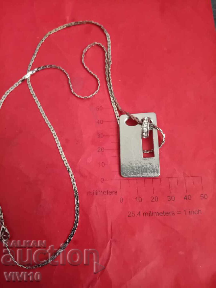 Αρχαίο κολιέ με σμάλτο με τιμή € 20.00 | 39.12 BGN