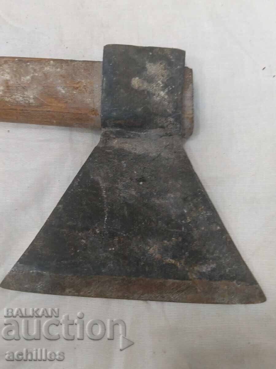 Δημοπρασία Τσεκούρι, τσεκούρι, τσεκούρι