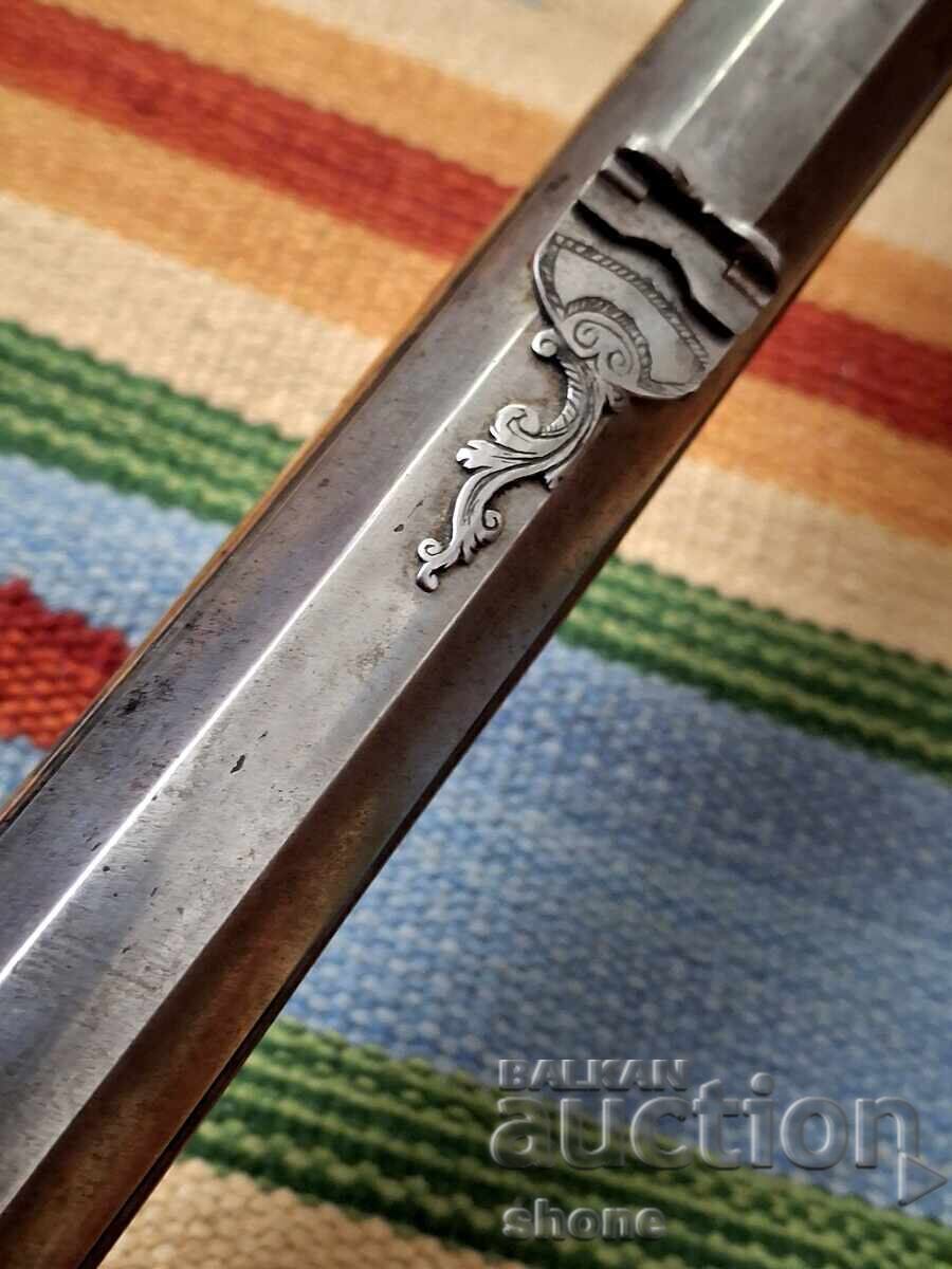 Livrarea Pistol, capsulă, cremă, țigară, țigară, cuișoare