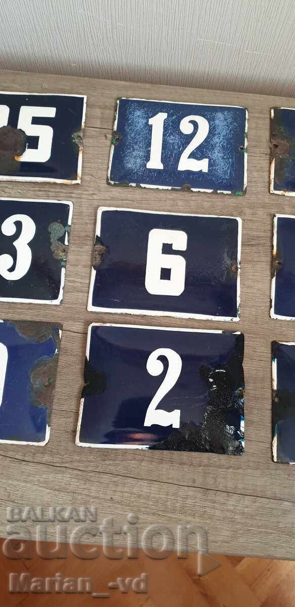 Plăcuțe emailate cu numere Preț pentru 1 bucată: 5 euro - 7
