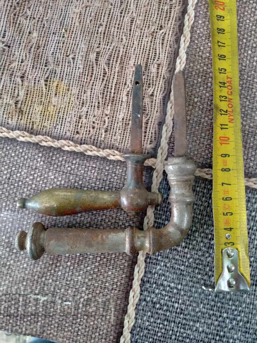 Încuietori vechi cu preț € 10.00 | 19.56 BGN