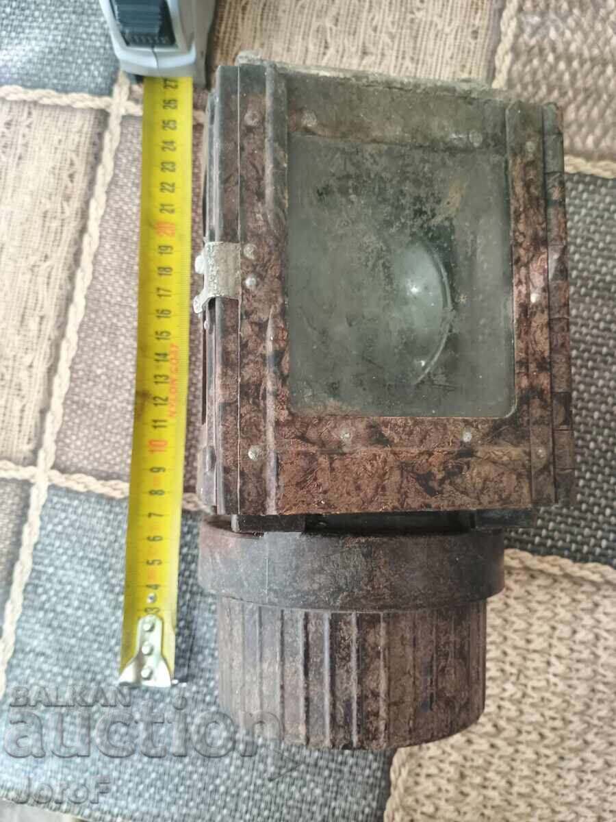 Veche lampă germană cu carbid din perioada lui Hitler cu preț € 100.00 | 195.58 BGN
