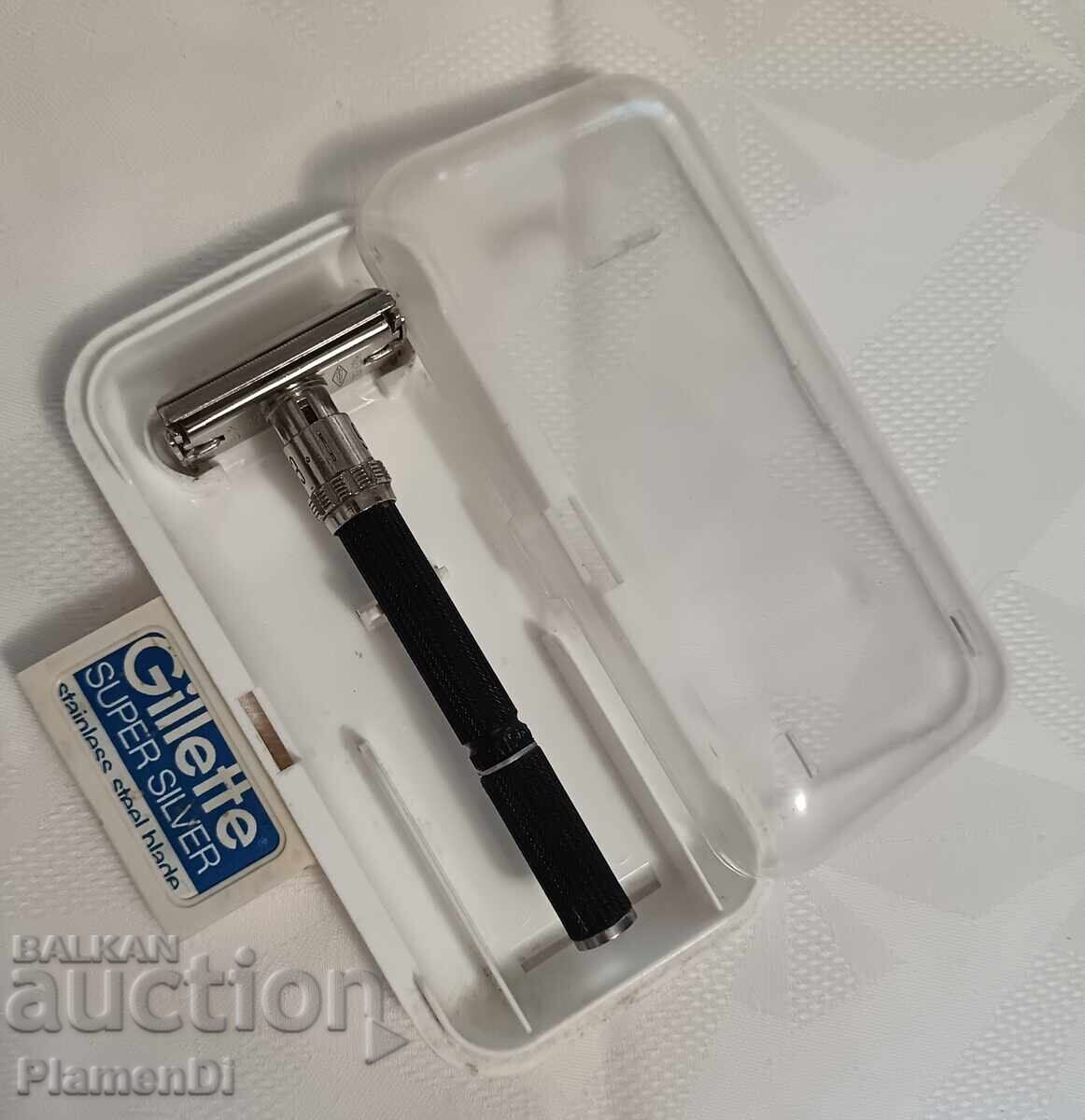 Aparat de ras Gillette Super Adjustable - Black Beauty cu preț € 35.00 | 68.45 BGN