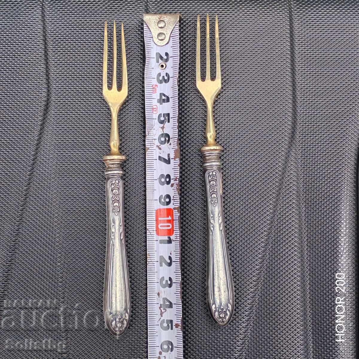 Două furculițe din argint aurit, titlul 800 - 7