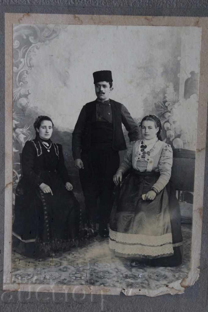 ΠΑΛΑΙΑ ΟΙΚΟΓΕΝΕΙΑΚΗ ΦΩΤΟΓΡΑΦΙΑ ΣΕ ΧΑΡΤΟΝΙ ΠΡΙΓΚΙΠΑΤΟ ΒΟΥΛΓΑΡΙΑΣ - 5