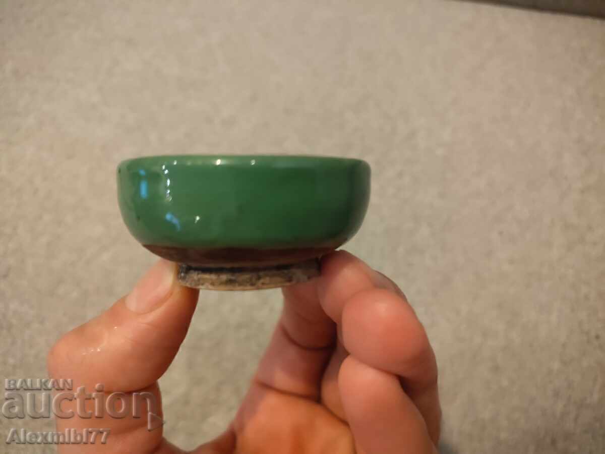 Licitație Meiji - ceșcuță veche japoneză din ceramică verde pentru sake - Japonia