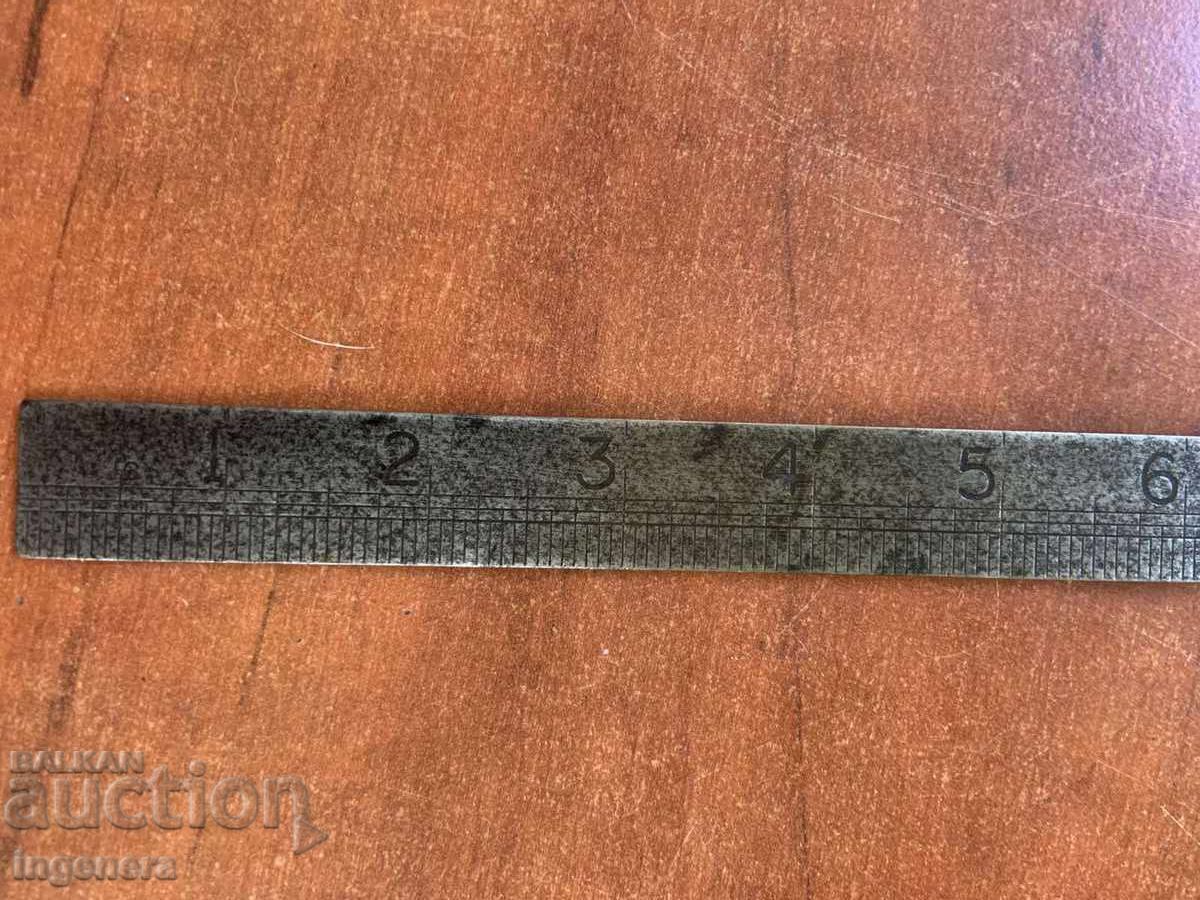 LINIE METALICĂ PLIABILĂ INSTRUMENT VECHI cu preț € 9.00 | 17.60 BGN