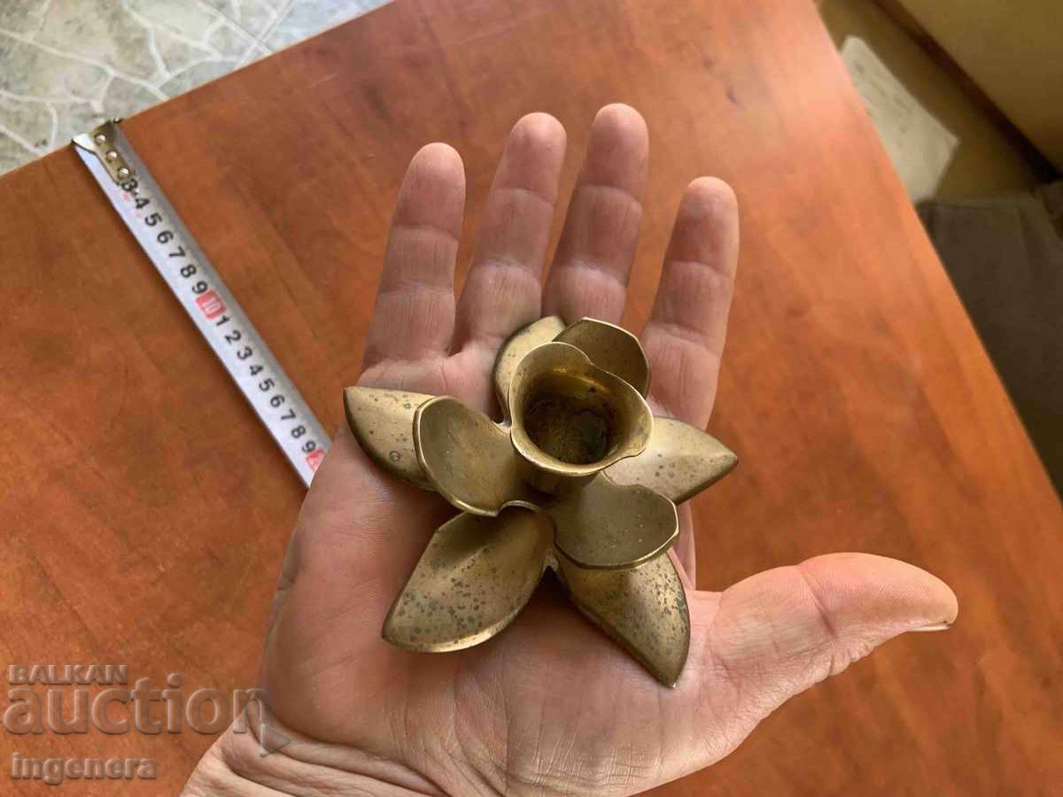 Licitație SFEȘNIC METAL BRONZ ALAMĂ - 135 GRAME