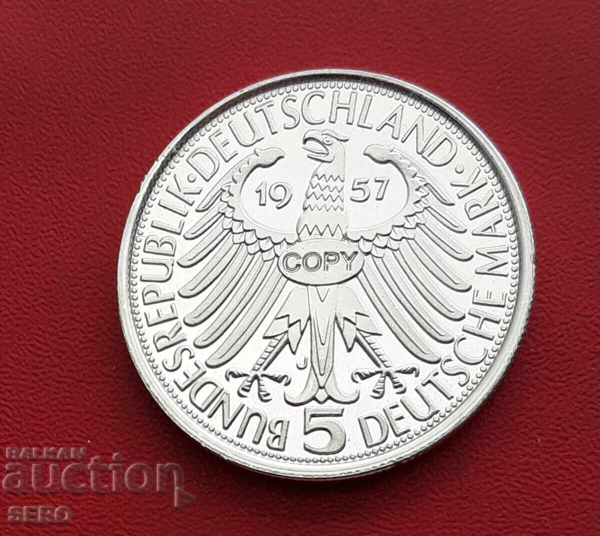 Медал-Германия-реплика на 5 марки 1957