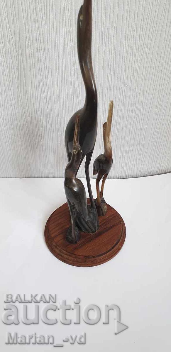 Statuetă lucrată manual din corn de bivol reprezentând stârci cu preț € 30.00 | 58.68 BGN Statuetă lucrată manual din corn de bivol reprezentând stârci cu preț € 30.00 | 58.68 BGN