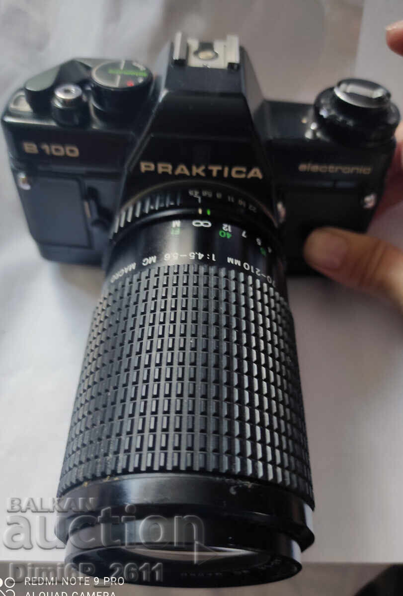 Фотоапарат Praktica electronic B100 с обектив Cosina 70-210m