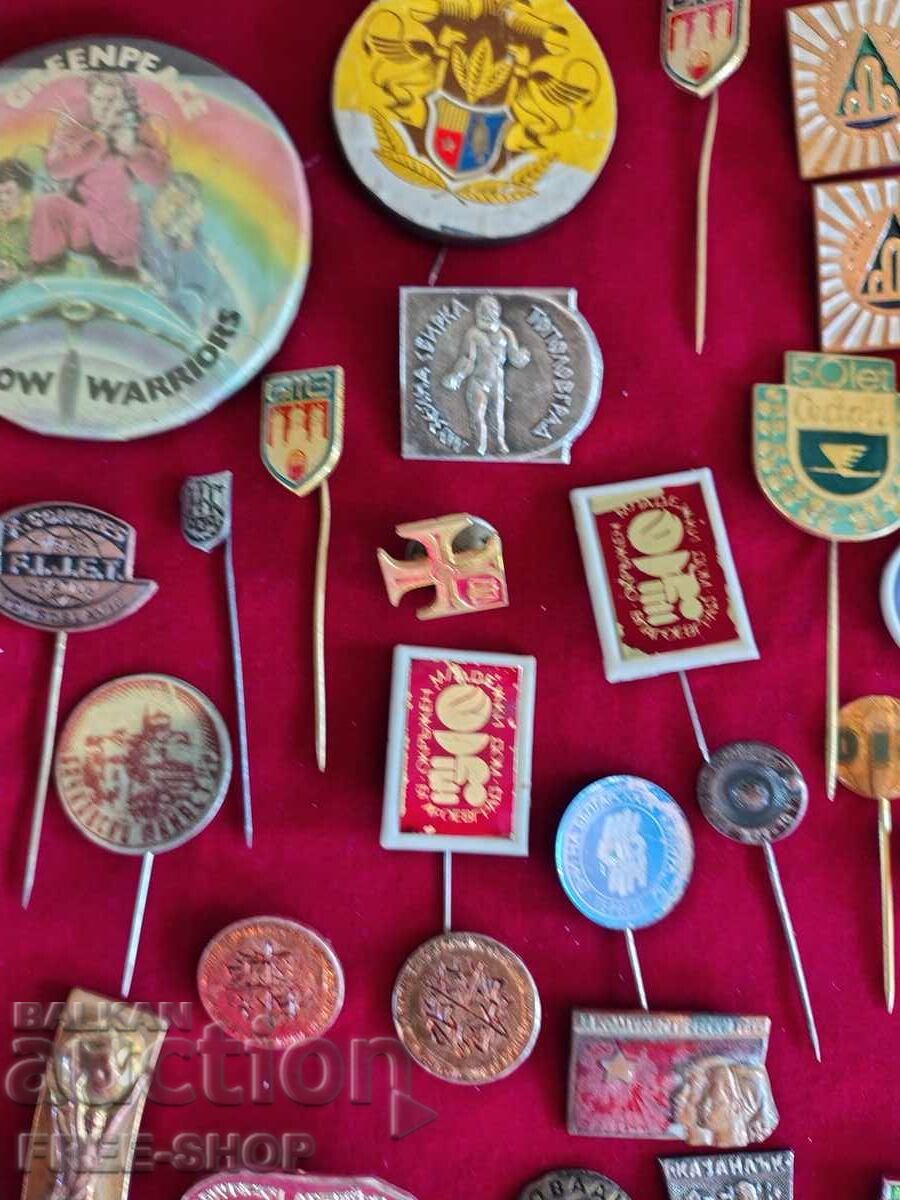 Delivery of Lot of badges