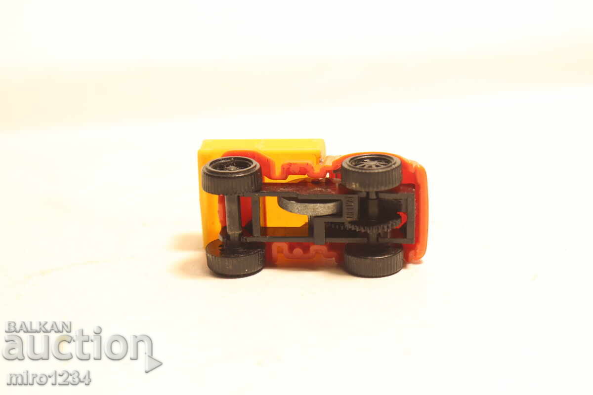 Delivery of KINDER TOY CAR MODEL Delivery of KINDER TOY CAR MODEL