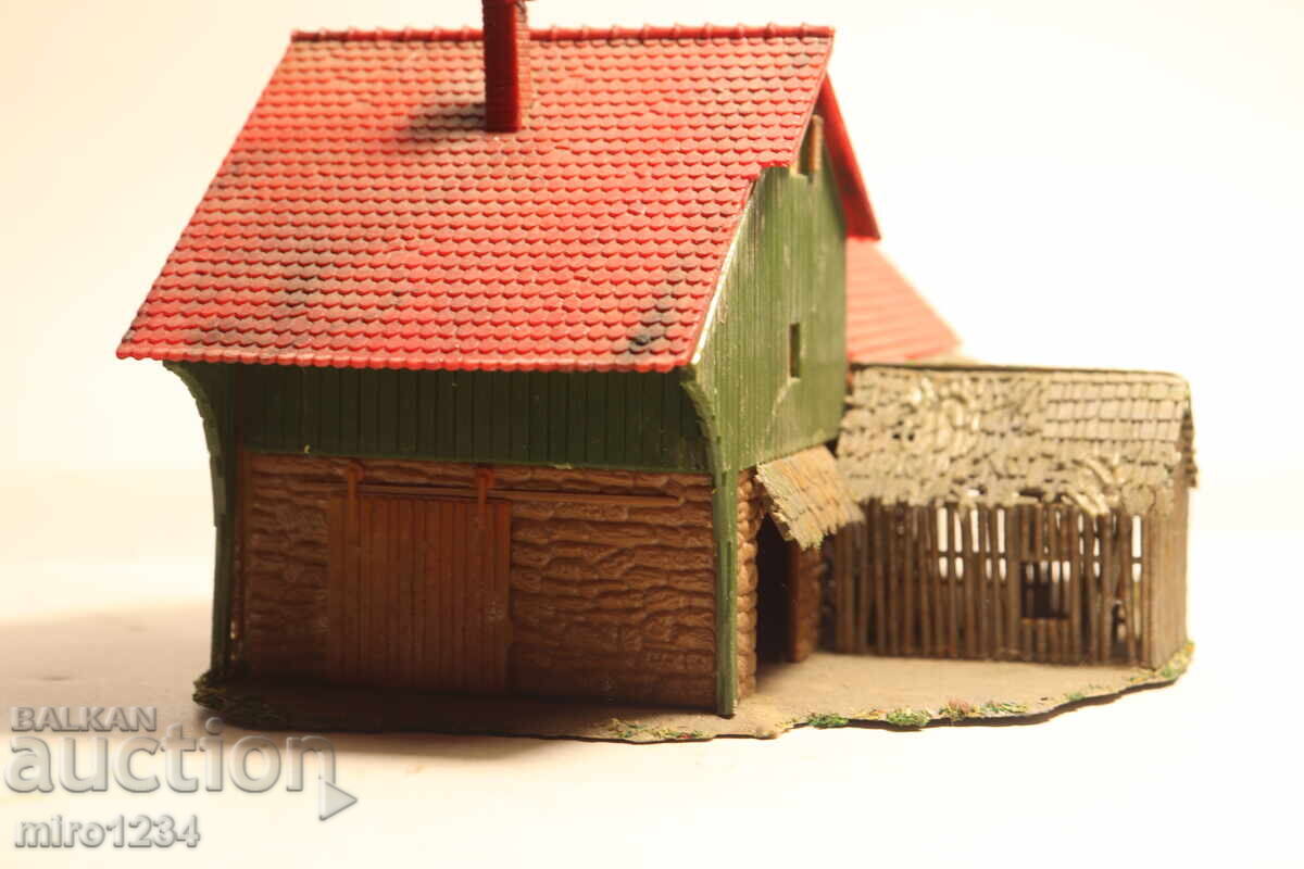 Delivery of H0 1/87 SCALE HOUSE MODEL BUILDING RAILWAY STATION Delivery of H0 1/87 SCALE HOUSE MODEL BUILDING RAILWAY STATION