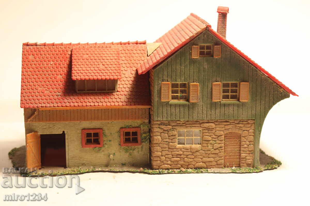 H0 1/87 SCALE HOUSE MODEL BUILDING RAILWAY STATION H0 1/87 SCALE HOUSE MODEL BUILDING RAILWAY STATION
