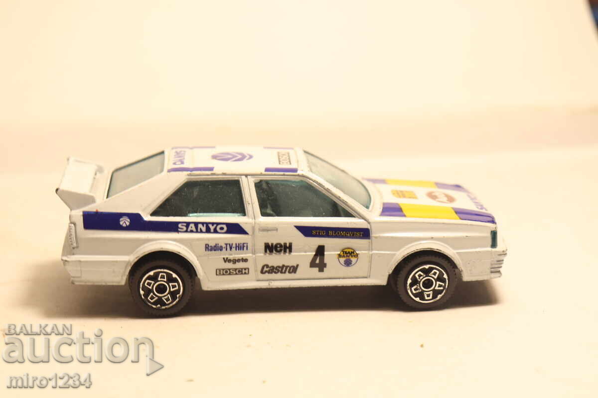 Livrarea MODEL MAȘINUȚĂ 1/43 BBURAGO AUDI QUATTRO