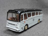 1/76 VINTAGE RETRO METAL TOY BUS HARRINGTON BUS
