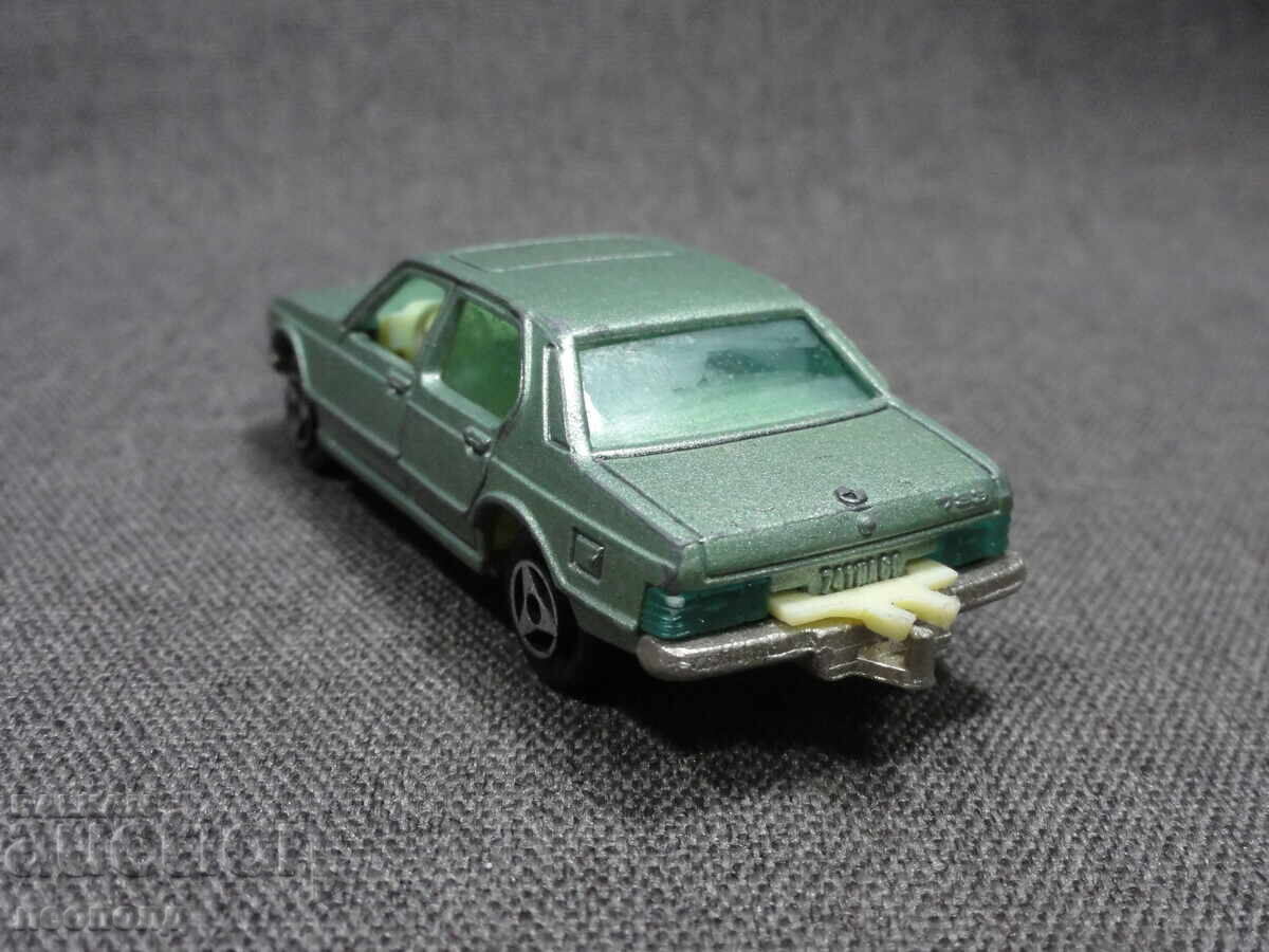 Licitație MAȘINUȚĂ METALICĂ RETRO VECHE MAJORETTE 256 BMW 733I E23