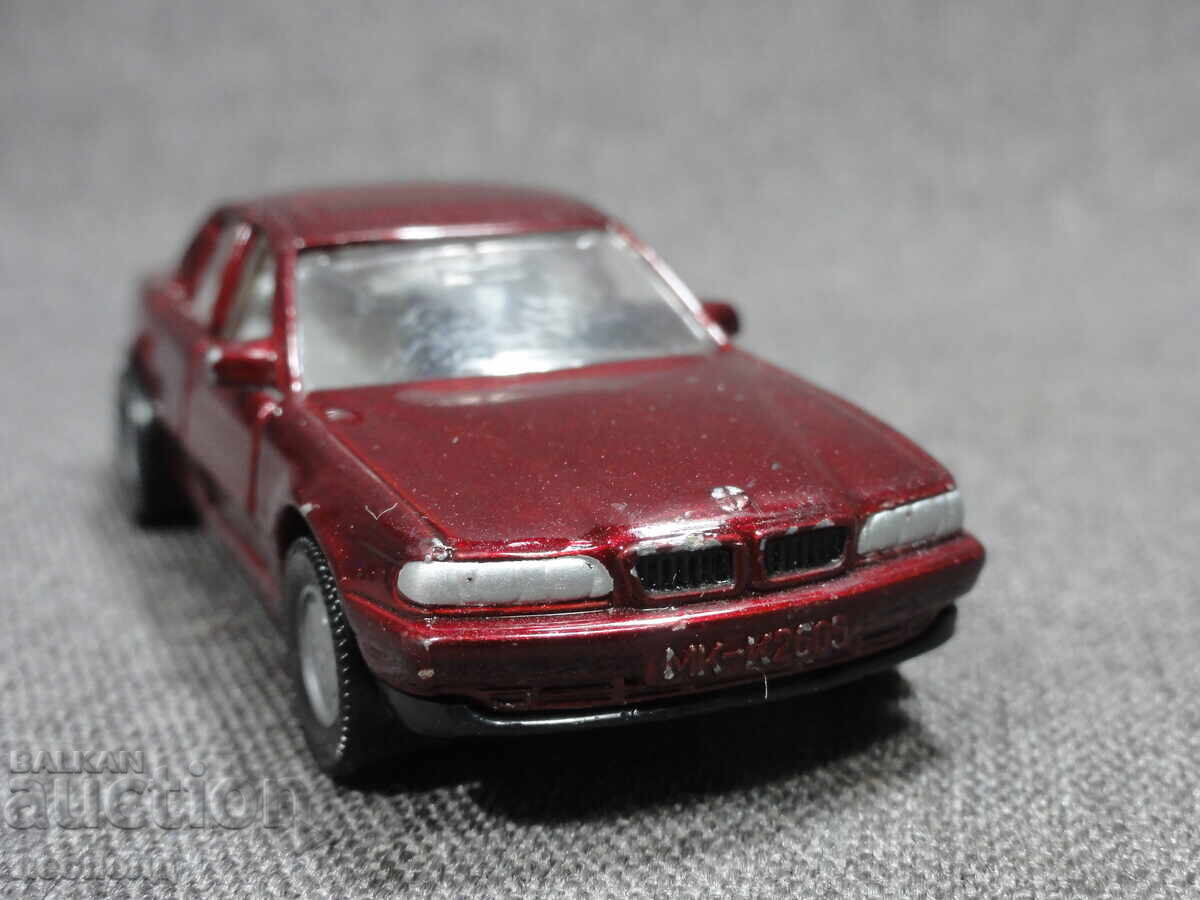 VECHE MAȘINUȚĂ METALICĂ RETRO SIKU 1052 BMW 730I E38 - 5