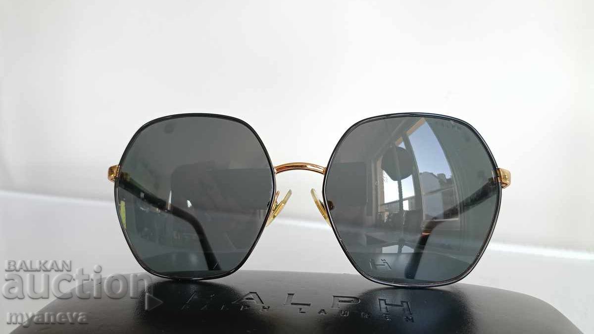 Ochelari de soare originali pentru damă Ralph by Ralph Lauren cu preț € 60.00 | 117.35 BGN