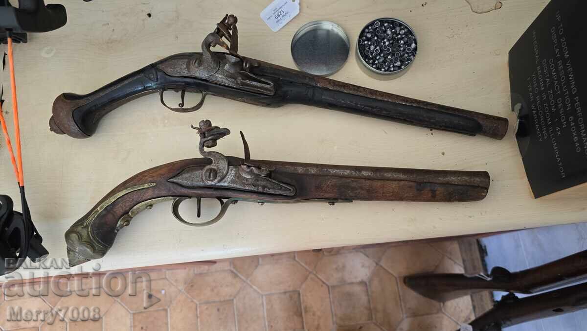 Δύο αυθεντικά πιστόλια με τσακμακόπετρα του 18ου–19ου αιώνα!