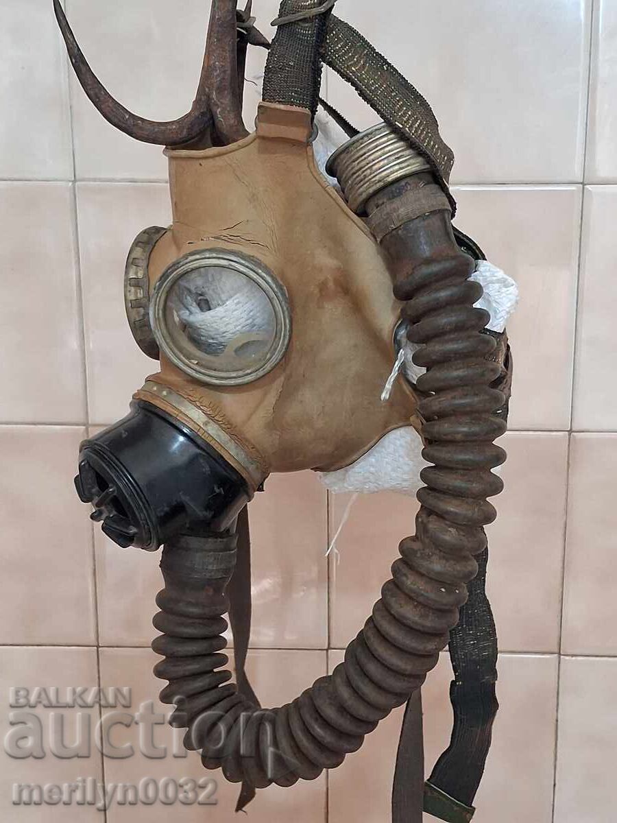 Licitație Mască de gaze de la un aparat respirator URSS din al Doilea Război Mondial