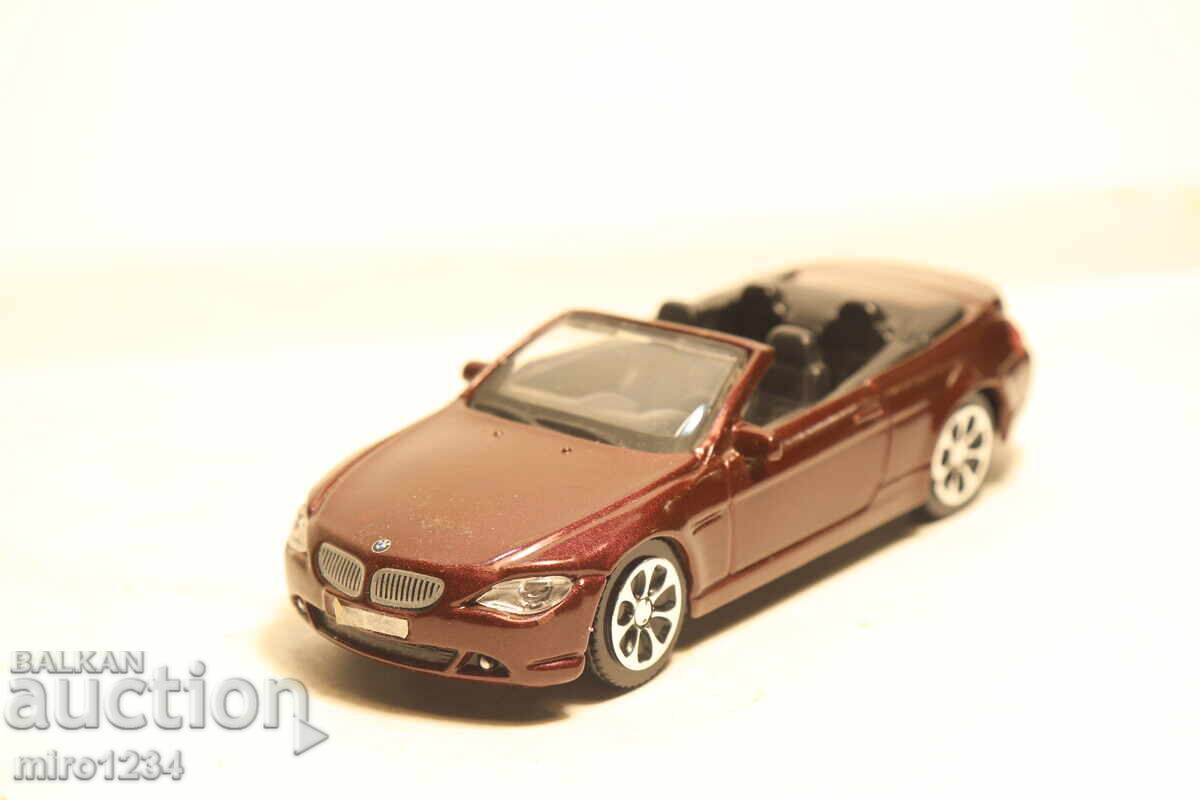 Auction  1/43 BBURAGO BMW MODEL CAR