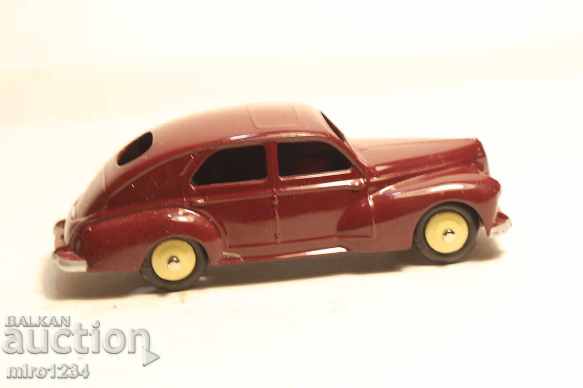 Livrarea JUCĂRII DINKY PEUGEOT CAMION MODEL COLIȚĂ Livrarea JUCĂRII DINKY PEUGEOT CAMION MODEL COLIȚĂ
