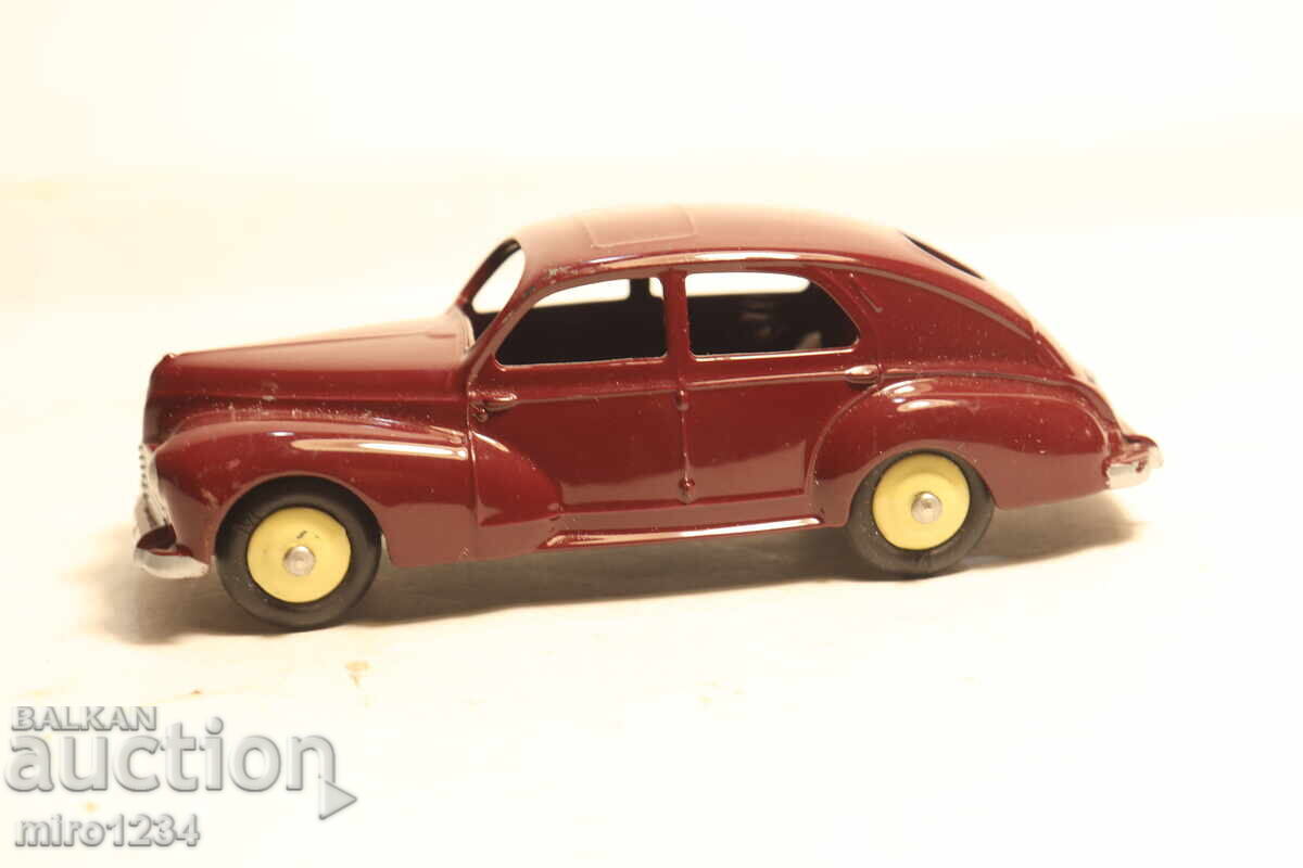 JUCĂRII DINKY PEUGEOT CAMION MODEL COLIȚĂ JUCĂRII DINKY PEUGEOT CAMION MODEL COLIȚĂ